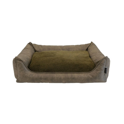 Orthopedische hondenmand in lederlook met een zachte taupe buitenkant en een knusse olijfgroene binnenvoering